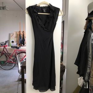 Black sleeveless dress